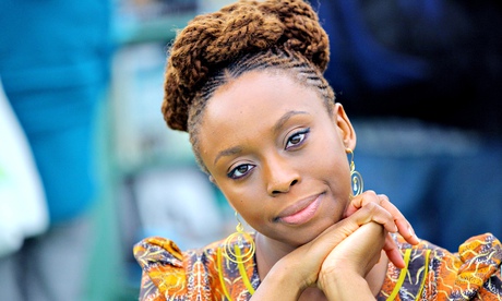 Chimamanda Ngozi Adichie Reprodução site businessdayonline.com